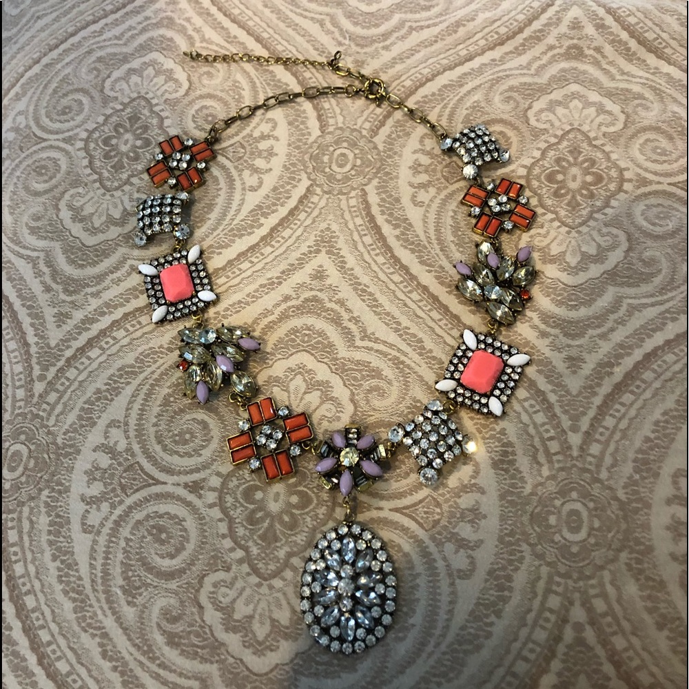 Statement necklace